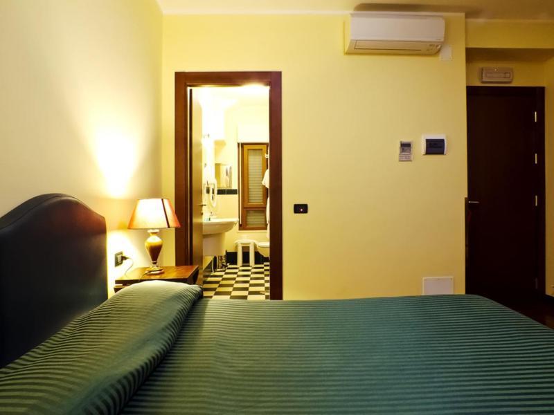 Relax Style House Central Rooms Pescara Extérieur photo