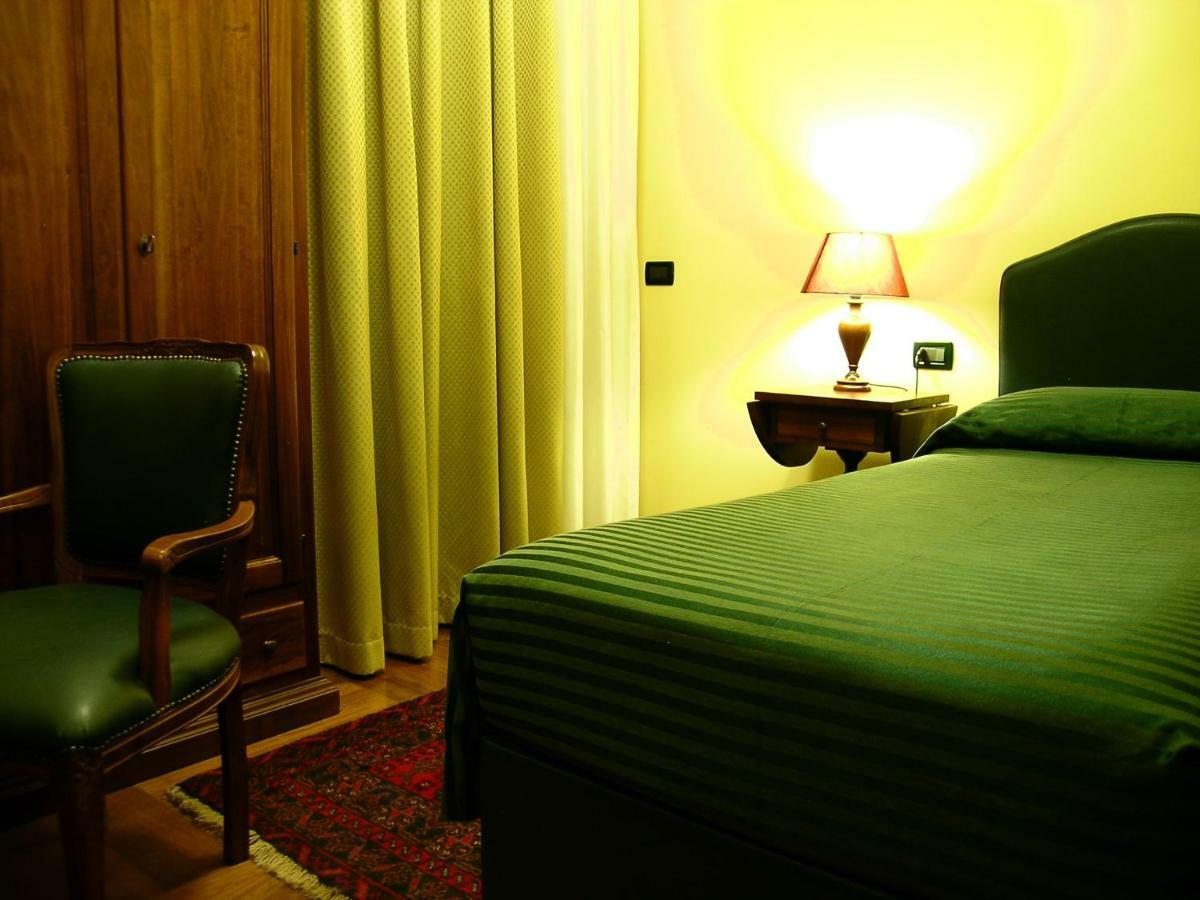 Relax Style House Central Rooms Pescara Extérieur photo
